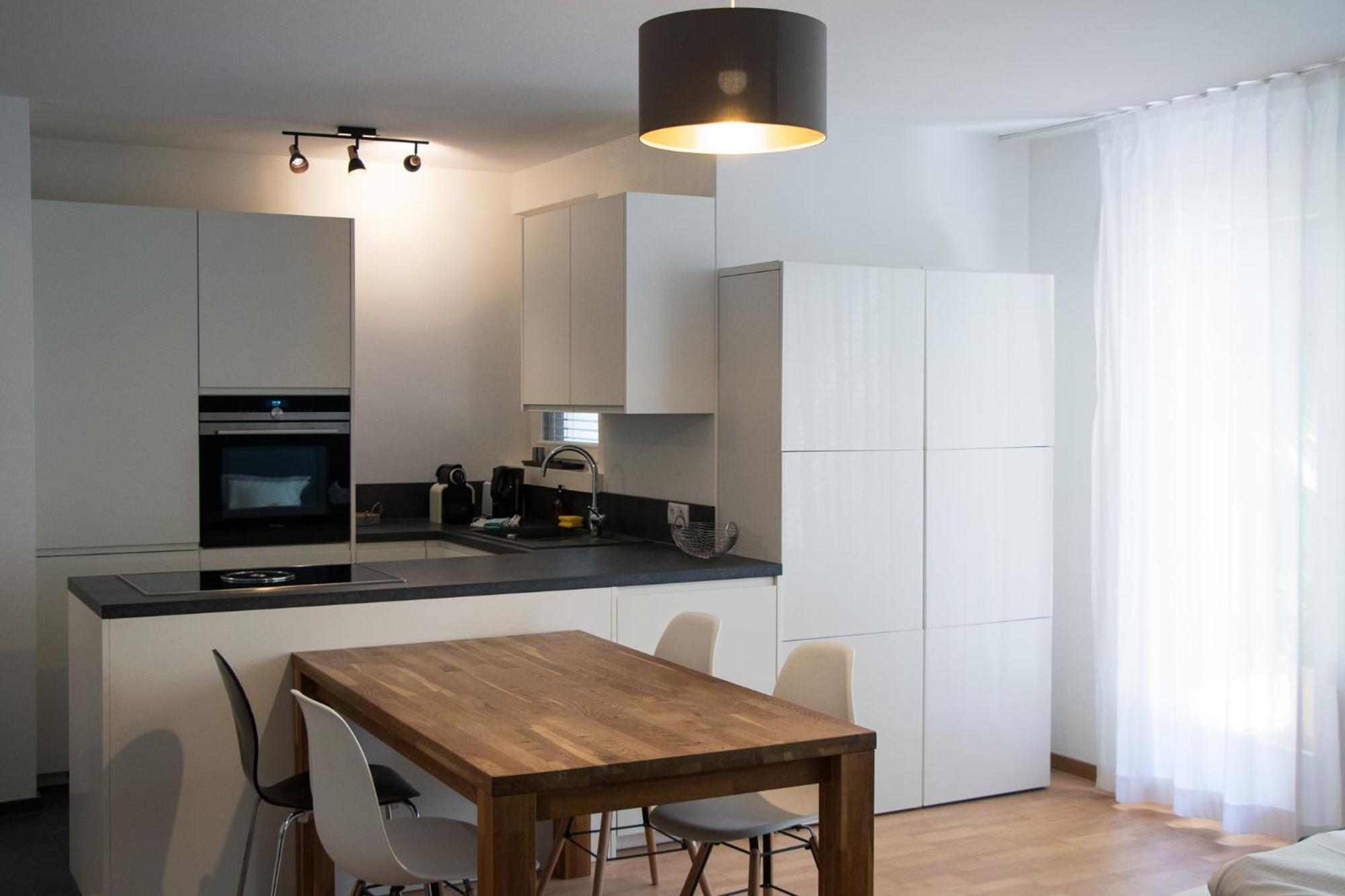 Stylische Stadt-Wohnung Bregenz - Mit Parkplatz Kültér fotó